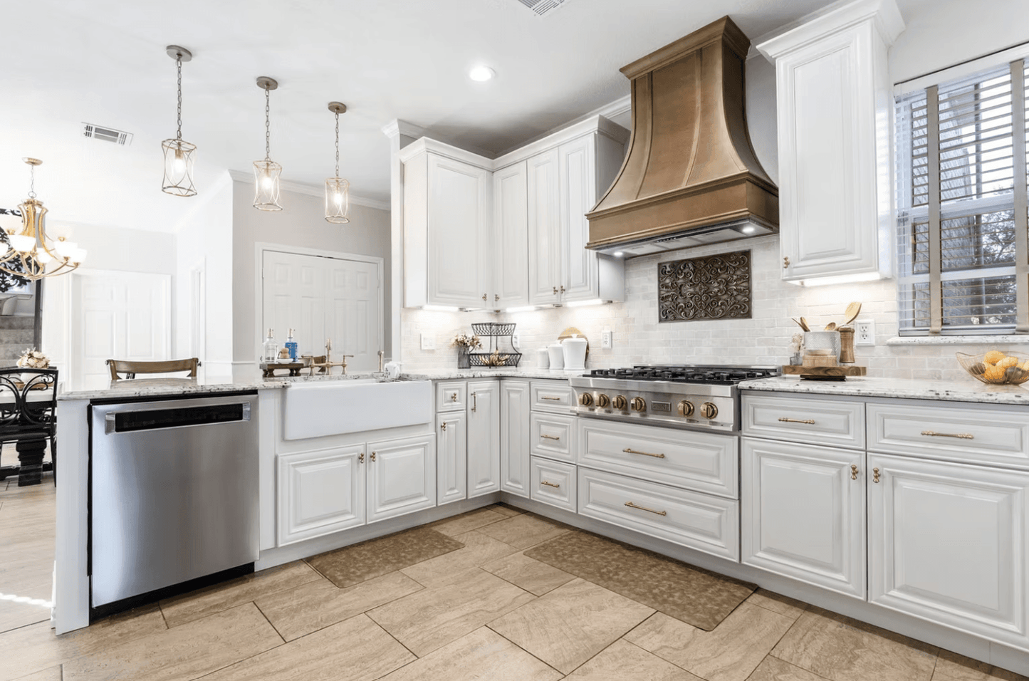 Pearl White Kitchen Cabinets - Joplin, MO