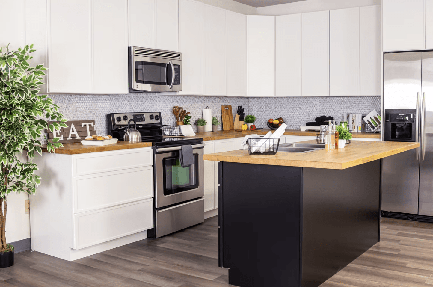 Slim Shaker Alabaster Modern Kitchen Cabinets