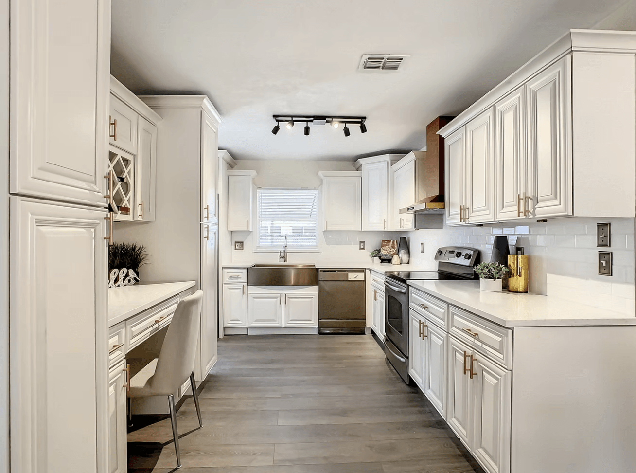 Pearl White Soft Close Cabinets