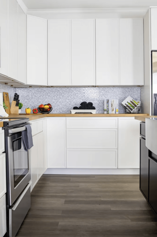 Slim Shaker Alabaster Soft Close Cabinets