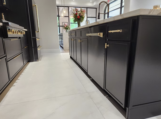 Slim Shaker Ebony Kitchen Cabinets - Joplin, MO