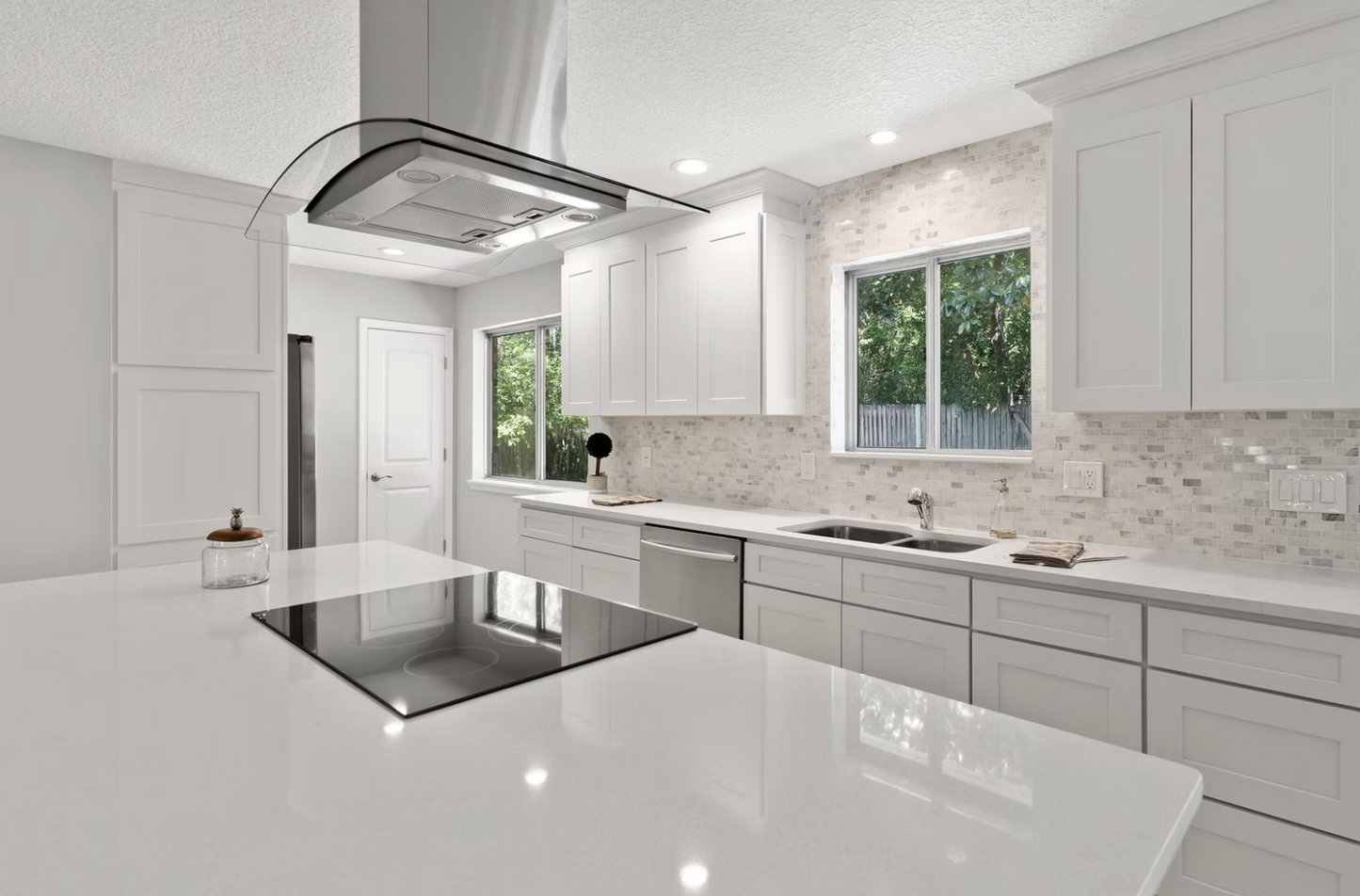 White Shaker Kitchen Cabinets - Joplin, MO